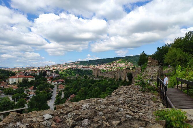 Discover Veliko Tarnovo at Your Pace: Private or Self-guided tour - Getting Your Bearings in Veliko Tarnovo: Walking Over Waiting