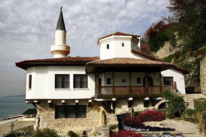 Full-Day Private Sightseeing Tour to the North of Varna - Balchik Palace: Queen Maria’s seaside terraces and the museum villa
