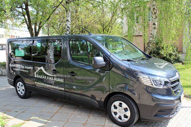 PRIVATE return transfer from Sofia to Bansko - Luggage Help and Winter Reality on the Sofia–Bansko Route