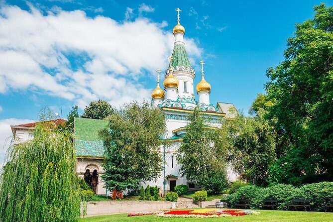 Private Sofia Guided Walking City Tour with Traditional Breakfast - St. George Rotunda and St. Sofia Basilica: Ancient Churches, Big Context