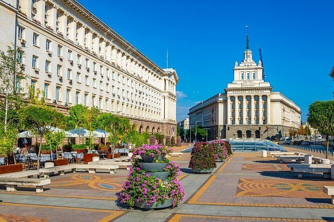 Private Sofia Tour with Unique Local Food & Drinks Experience - Hidden places and what to look for while you eat