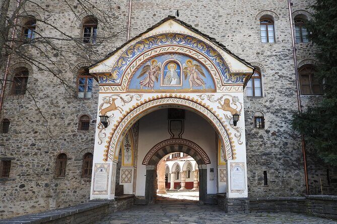 Rila Monastery and Melnik, Day Tour from Sofia with Pickup - Transport Comfort, Timing, and What to Pack for a 9–10 Hour Day