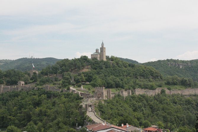 Self-guided Tour in Tsarevets Fortress - Don’t miss the church: frescoes with modern mural themes