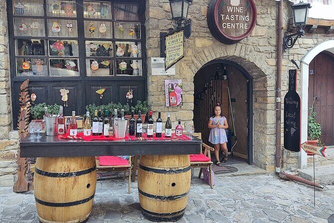 Wine Experience & Tasting Hub - The Pace and the People: A Calm Room, Friendly Guidance